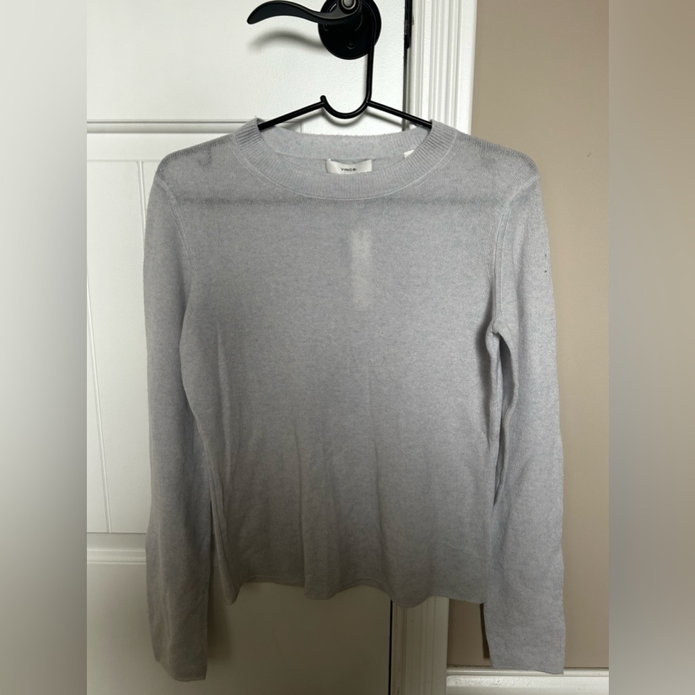 NWT baby blue Vince cashmere sweater